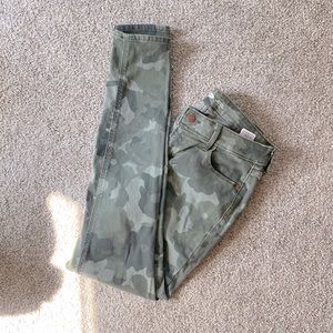 Old Navy Rockstar Super Skinny Mid Rise jeans